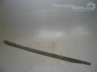 Toyota Corolla 2002-2007 Küljekarbi plast, parem Varuosa kood: 75851-02050
Kere tüüp: 5-ust luuk...