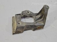 Audi A6 (C5) 1997-2005 Küljekarbi plasti kinnitus (esimene, tiival), parem Varuosa kood: 4B0853922B
Kere tüüp: Sedaan