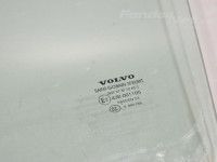 Volvo V70 Tagaukse klaas, vasak Varuosa kood: 30674328
Kere tüüp: Universaal
Mo...