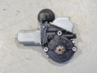 Toyota Prius 2009-2016 Esiukse klaasitõstuki mootor, parem Varuosa kood: 85710-30400