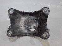 Toyota RAV4 (XA20) 2000-2006 Varuratta kinnitus Varuosa kood: 51908-42020