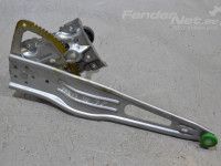 Toyota Yaris Tagaukse klaasitõstuk, parem (man.) Varuosa kood: 69830-0D120
Kere tüüp: 5-ust luuk...
