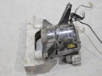 Toyota RAV4 (XA20) 2000-2006 Mootoripadja kinnitus, parem Varuosa kood: 12305-28060