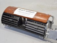 Volkswagen Phaeton Õhusuunaja armatuuris, keskel Varuosa kood: 3D0819728 1QA
Kere tüüp: Sedaan
M...