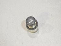 Toyota Avensis (T25) 2003-2008 Sigaretisüütaja + plastik Varuosa kood: 85500-05031