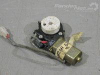 Mazda 626 1997-2002 Tagaukse klaasitõstuki mootor, vasak
