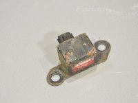Toyota Corolla 1997-2002 Turvavarustuse löögiandur, vasak Varuosa kood: 89173-12040
Lisamärkmed: 187600-3020