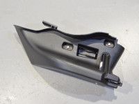 Turvavöö plast, parem (tagumine) Varuosa kood: 8V4857792B  4PK
Kere tüüp: Sedaan...