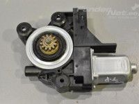 Volvo V70 Tagaukse klaasitõstuki mootor, parem Varuosa kood: 30699648
Kere tüüp: Universaal
Mo...