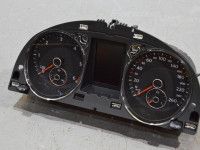 Volkswagen Passat (B7) Armatuuri näidikute plokk (diisel)(man.) Varuosa kood: 3AA920870DX
Kere tüüp: Universaal...