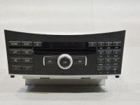 Mercedes-Benz E (W212) CD / Raadio / Telefon / Navi (Comand) Varuosa kood: A2129004910
Kere tüüp: Sedaan
Moo...