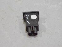Toyota Avensis (T25) 2003-2008 Kütuseluugi avamise lüliti Varuosa kood: 84841-05010
