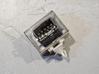 Toyota Yaris 1999-2005 Suunatulede relee Varuosa kood: 81980-05040
Lisamärkmed: MB066500...
