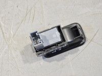 Volkswagen Polo Klaasitõstuki lüliti, parem (esim.) Varuosa kood: 6C0959855 WHS
Kere tüüp: 5-ust lu...