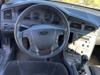 Volvo V70 2000 - Auto varuosadeks