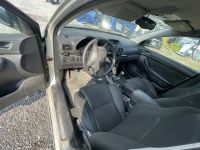 Toyota Avensis (T25) 2003 - Auto varuosadeks