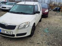 Skoda Roomster / Praktik 2008 - Auto varuosadeks