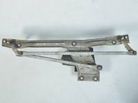 Ford Sierra Klaasipuhastajate hoovastik + mootor Varuosa kood: 6149344 , 6149345 , 6176661
Kere ...